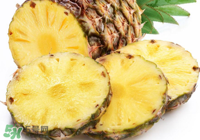 鳳梨吃之前用鹽水泡嗎？鳳梨為什么要用鹽水泡？