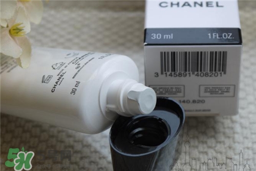 chanel香奈兒cc霜多少錢(qián)？香奈兒cc霜專(zhuān)柜價(jià)格