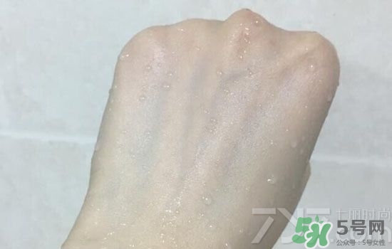 安耐曬金瓶怎么樣？安耐曬金瓶好用嗎？