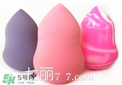 粉底液會(huì)浮粉是怎么回事？粉底液浮粉的原因