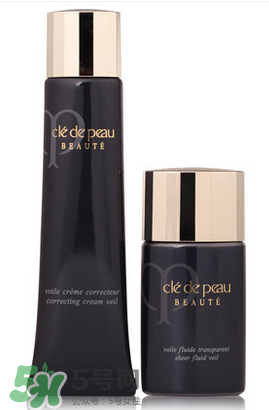 隔離霜浮粉嗎？用隔離霜浮粉怎么辦？