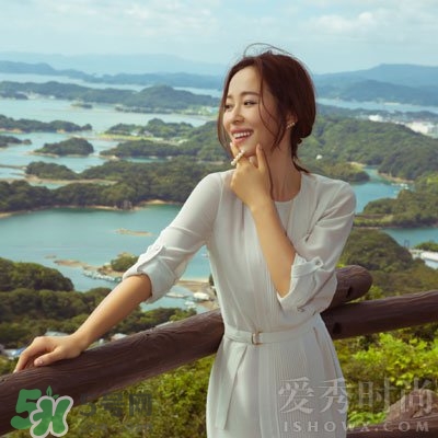 煙熏玫瑰色適合什么膚色？煙熏玫瑰色口紅適合黃皮嗎？