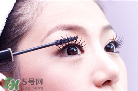 孕睫術(shù)會(huì)引起黑眼圈嗎?孕睫術(shù)有什么危害? 孕睫術(shù)會(huì)引起黑眼圈嗎?孕睫術(shù)有什么危害?