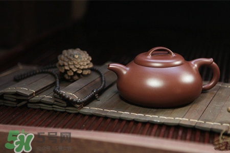 紫砂壺如何鑒別好壞？怎樣辨別紫砂壺的好壞？