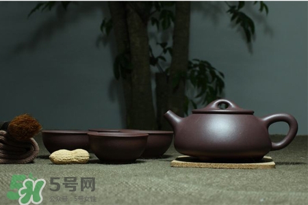 如何清洗紫砂壺茶垢？紫砂壺的茶垢怎么清洗？