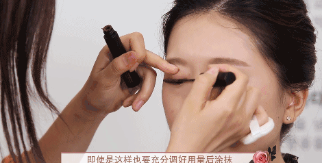 干玫瑰色妝容怎么化？干玫瑰色妝容畫法步驟