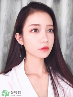 紅棕色適合什么膚色？紅棕色適合黃皮嗎？