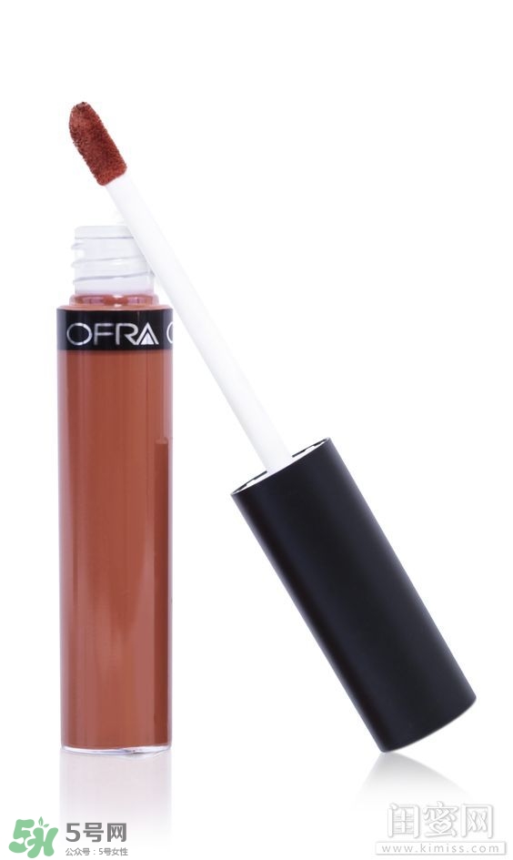 豆沙色和南瓜色的區(qū)別 豆沙色和南瓜色哪個好看？