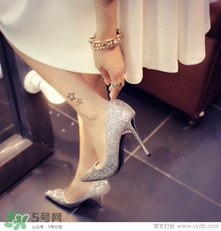 4月份穿什么鞋子？四月份鞋子搭配