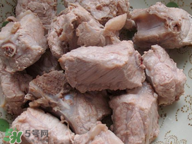 排骨發(fā)霉可以吃嗎？發(fā)霉的排骨能吃嗎？