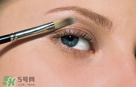 tom ford蜜粉餅怎么用？tom ford蜜粉餅使用方法