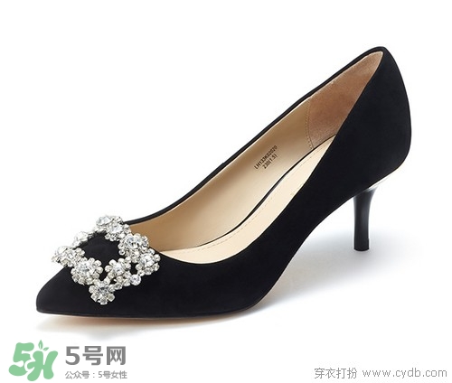 4月份穿什么鞋子？四月份鞋子搭配