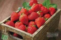 吃草莓大便會變紅嗎？吃草莓大便變紅是怎么回事？