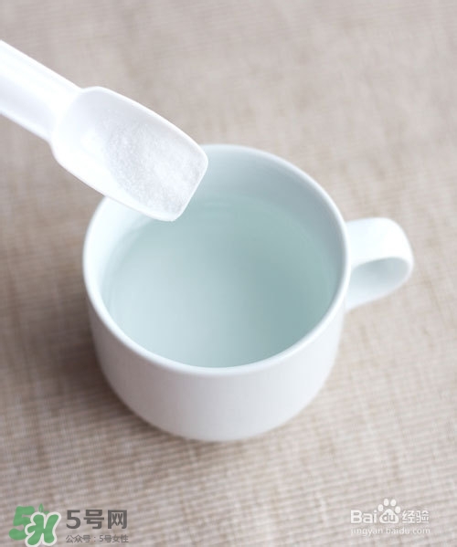 嘴唇干燥是什么原因？嘴唇干裂脫皮怎么辦？