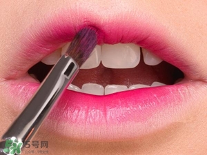 櫻花粉是什么顏色？櫻花粉口紅試色