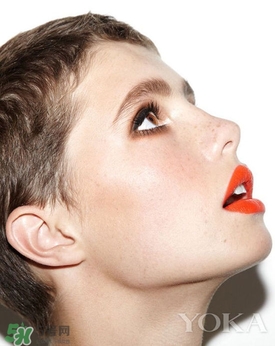 珊瑚橘色口紅適合什么膚色？珊瑚橘口紅適合黃皮嗎？