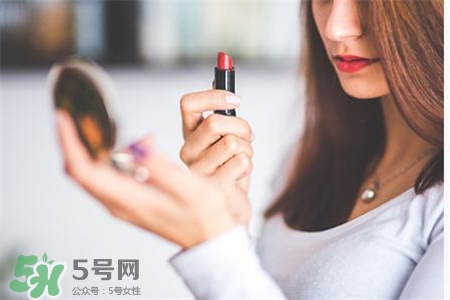 為什么bb霜會搓泥?涂bb霜搓泥怎么辦? 為什么bb霜會搓泥?涂bb霜搓泥怎么辦?