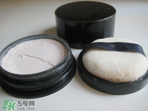 cpb散粉和紀(jì)梵希散粉哪個好？cpb散粉和紀(jì)梵希散粉對比