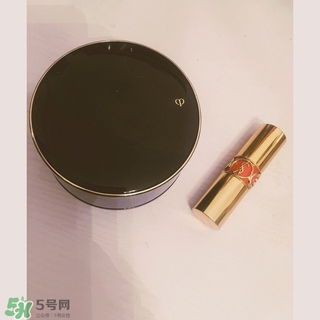 cpb散粉和紀(jì)梵希散粉哪個好？cpb散粉和紀(jì)梵希散粉對比