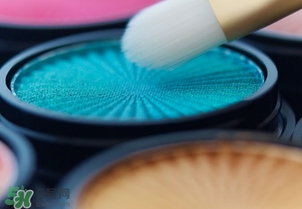 啞光眼影怎么畫？啞光眼影畫法步驟圖解