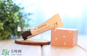 悅詩風(fēng)吟唇部磨砂膏怎么樣？悅詩風(fēng)吟去角質(zhì)磨砂膏怎么用？