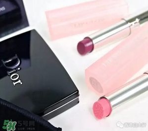 迪奧唇部磨砂膏怎么用？dior迪奧去角質(zhì)唇膏使用方法