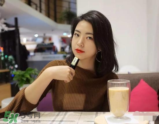 啞光和水潤(rùn)哪個(gè)好？啞光口紅和水潤(rùn)口紅區(qū)別