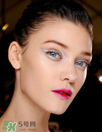 啞光口紅怎么涂好看？啞光口紅畫(huà)法步驟圖解