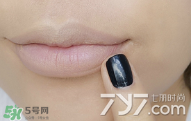 啞光口紅怎么涂好看？啞光口紅畫(huà)法步驟圖解
