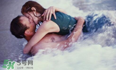 安全期吃避孕藥會(huì)怎樣？安全期吃避孕藥月經(jīng)推遲嗎？