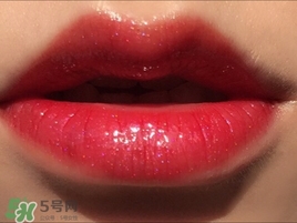 ysl鏡面唇釉哪個(gè)顏色好看？ysl鏡面唇釉試色大全