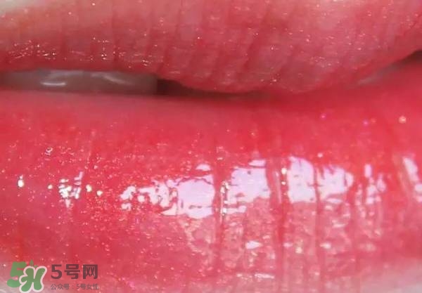 ysl鏡面唇釉哪個(gè)顏色好看？ysl鏡面唇釉試色大全