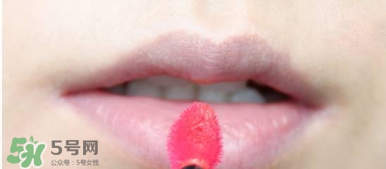 唇釉成膜是什么意思？唇釉怎么成膜？