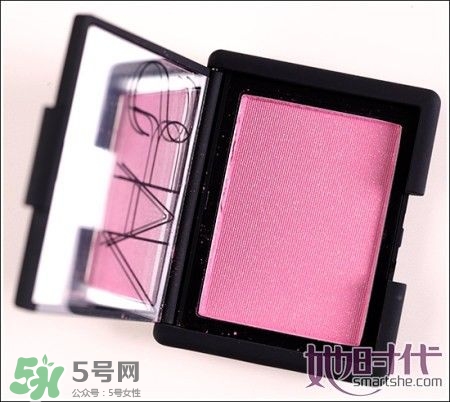 腮紅飛粉是什么意思？腮紅飛粉是質(zhì)量不好嗎？