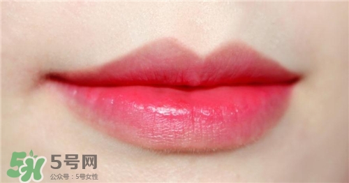 雅詩蘭黛傾慕340適合黃皮嗎？雅詩蘭黛340口紅試色