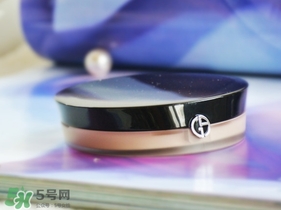 長痘痘可以涂散粉嗎？痘痘肌可以用散粉嗎？