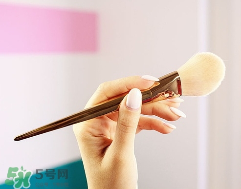 散粉會飛粉嗎？散粉飛粉怎么辦？