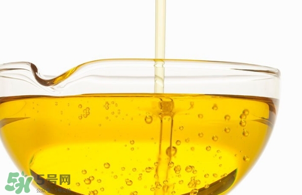 卸妝油會悶痘嗎？卸妝油會不會悶痘？