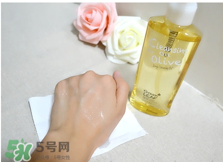 卸妝油會悶痘嗎？卸妝油會不會悶痘？