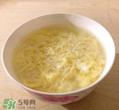 酒釀蛋真能豐胸嗎？酒釀蛋怎么吃豐胸？