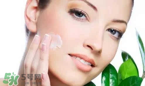 bb霜會(huì)悶痘嗎？bb霜悶痘怎么辦？