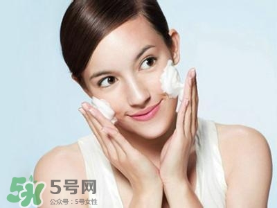 粉底液悶痘怎么辦？粉底液悶痘怎么補(bǔ)救？