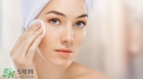 卸妝油會悶痘嗎？卸妝油會不會悶痘？