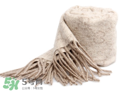 三月份能戴圍巾嗎？三月份戴圍巾熱嗎？