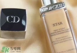 粉底液卡粉怎么辦？粉底液卡粉怎么補(bǔ)救？