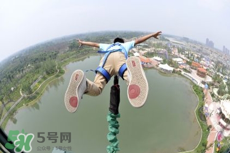 蹦極是什么感覺？第一次蹦極是什么感覺？