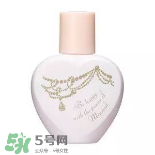 粉底液卡粉怎么辦？粉底液卡粉怎么補(bǔ)救？