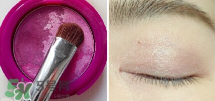 紫色腮紅適合什么口紅？紫色腮紅口紅搭配