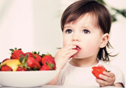 寶寶能吃草莓嗎？寶寶吃草莓好嗎？