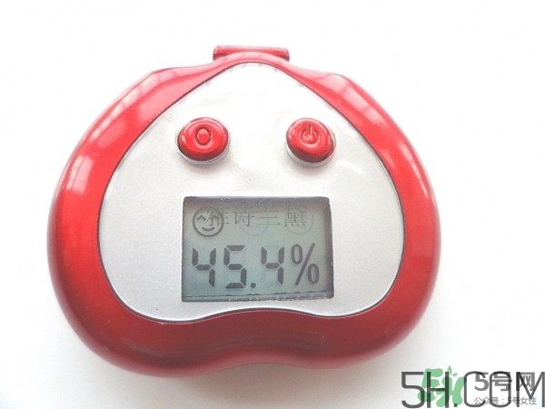 蘭蔻和雅詩蘭黛眼霜哪個(gè)好用？蘭蔻和雅詩蘭黛眼霜對(duì)比